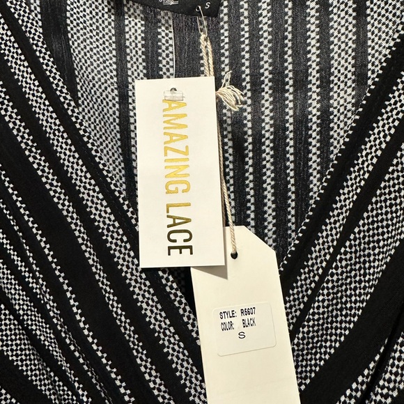 Black and White Linen Romper - Picture 3 of 4